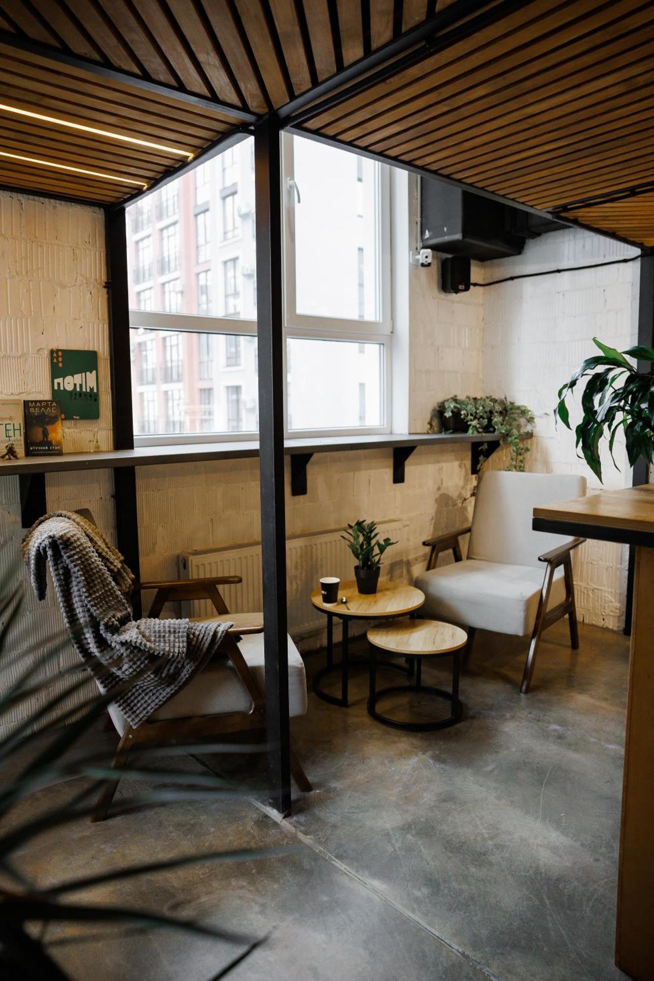 Capsule Hotel Constellation 91 Lviv Bagian luar foto
